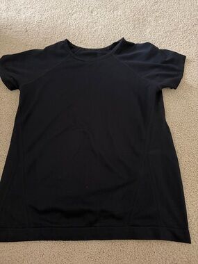 Athleta Black Short Sleeve Crewneck Tee